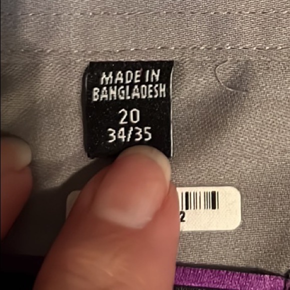 21. Geoffrey Beene Men’s Dress Shirt in Grey - Picture 10 of 12